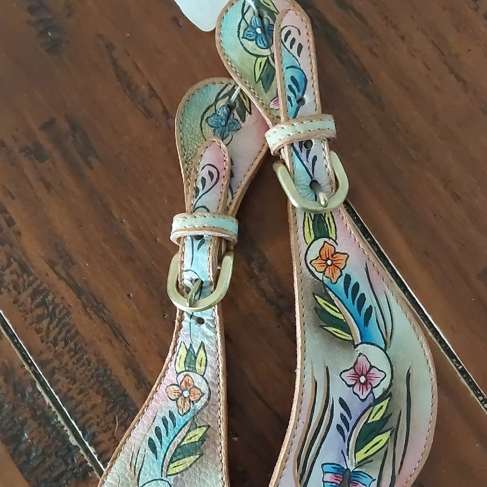 Floral Leather Boot Spur Strap with Gold Buckles